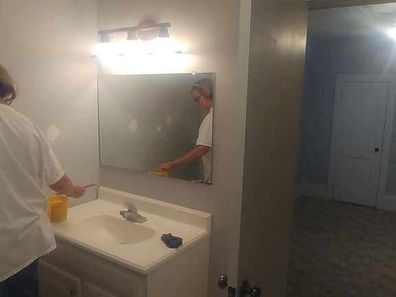 4th image of 410 Cottage Ave