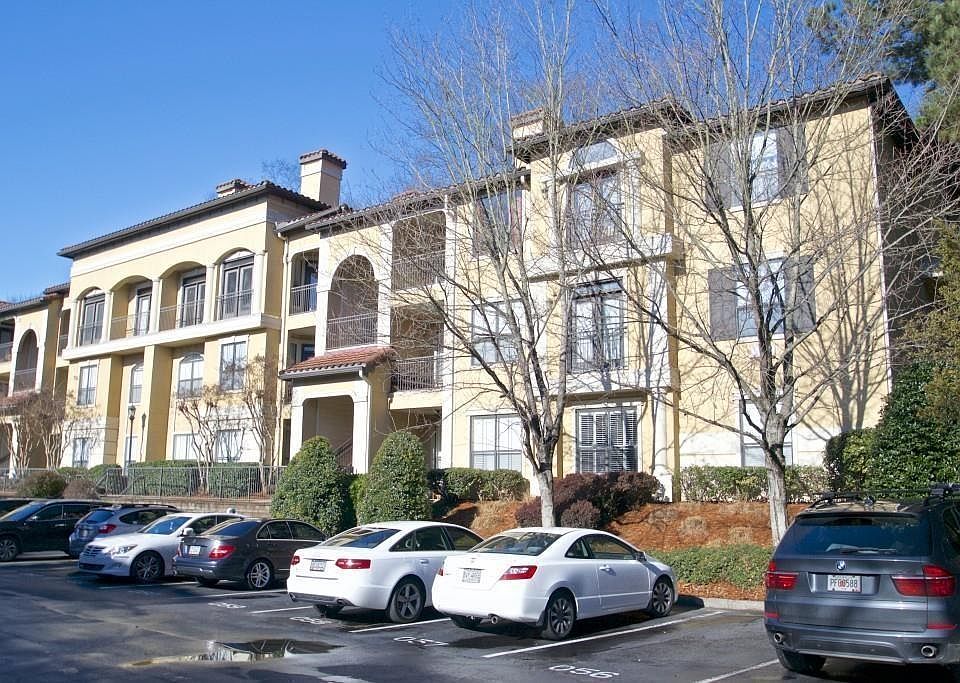 1st image of 3777 Peachtree Rd NE APT 735