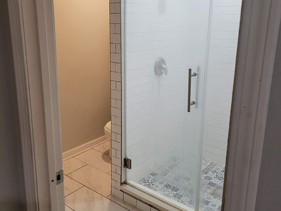 2nd image of 131 Southolme