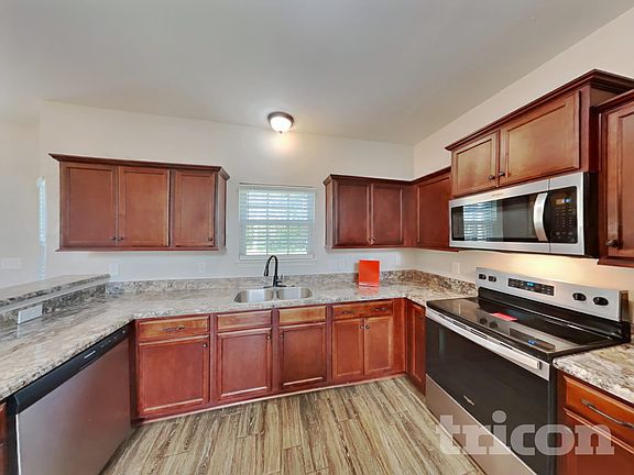 5th image of 216 Winding Branch Ct