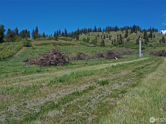 2nd image of 3 Ludwig Hill Rd