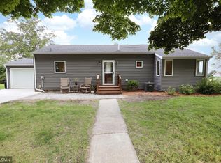 706 2nd St SE, Fairfax, MN 55332