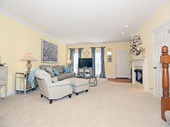 3rd image of 297 McCullough Ave