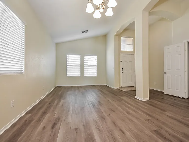 4924 White Jade St — Photo 7