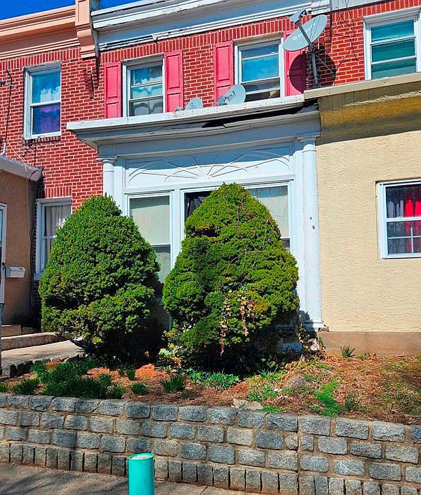 2nd image of 423 E Mentor St