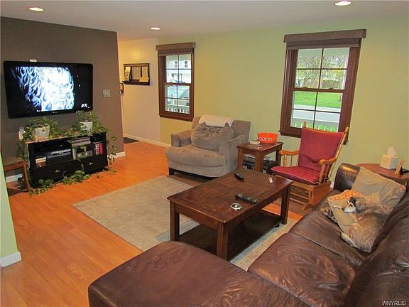 5th image of 238 Heather Hill Dr