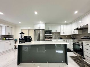 13017 64th Ave, Surrey, BC V3W 1X8