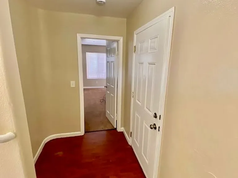 1301 Esmond Ave — Photo 3