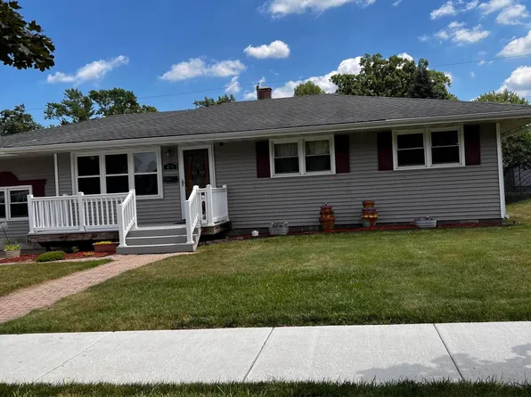 429 N Dwiggins St, Griffith, IN 46319