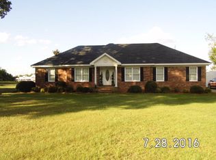 1034 Chinaberry Ln, Louisville, GA 30434
