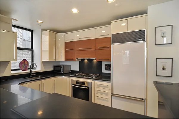 Sold by Corcoran | media 20