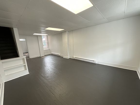 2nd image of 617 S Pershing Ave