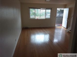 2125 E 25th St APT 4, Oakland, CA 94606
