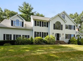 13 Falcon Ridge Dr, Hopkinton, MA 01748