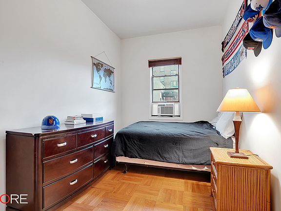 5th image of 139 S 1st St APT 4