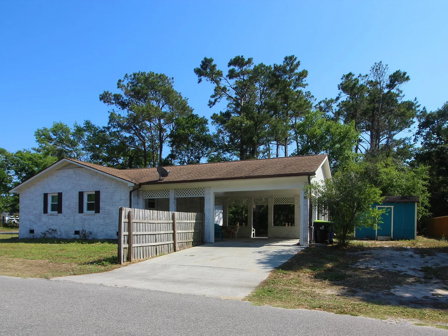 3 bed, 2.0 bath, 1248 sqft, $1,995 — Photo 4