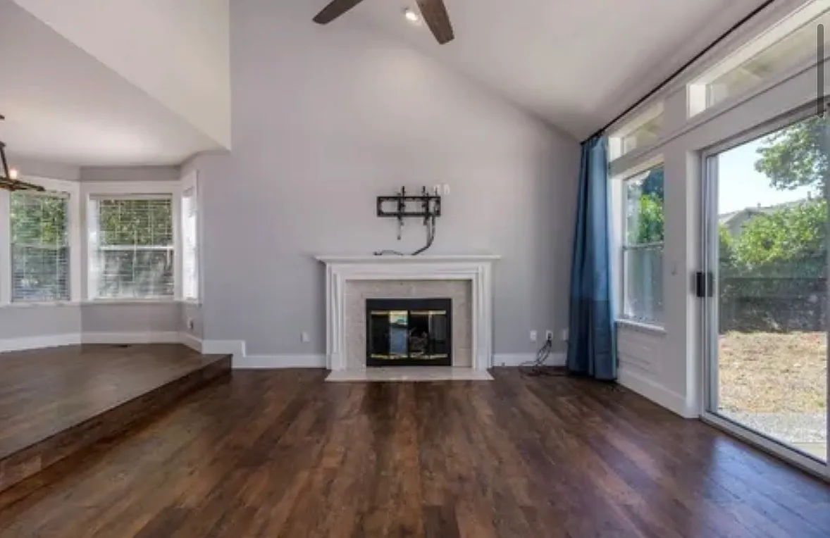 3 bed, 2.5 bath, 1945 sqft, $2,850 — Photo 4