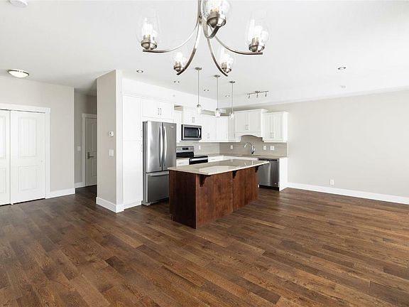 5th image of 1165 Sutherland Ave #406