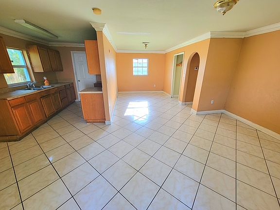 2nd image of 3341 South St