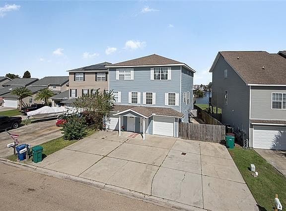 2nd image of 908 Marina Dr #A