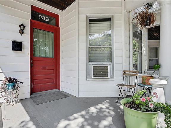 3rd image of 512-518 E Grove St