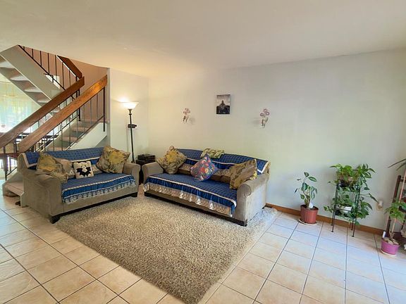 5th image of 2219 Southgate Sq