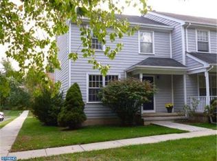 5 Eaton Ct, Hopewell, NJ 08525