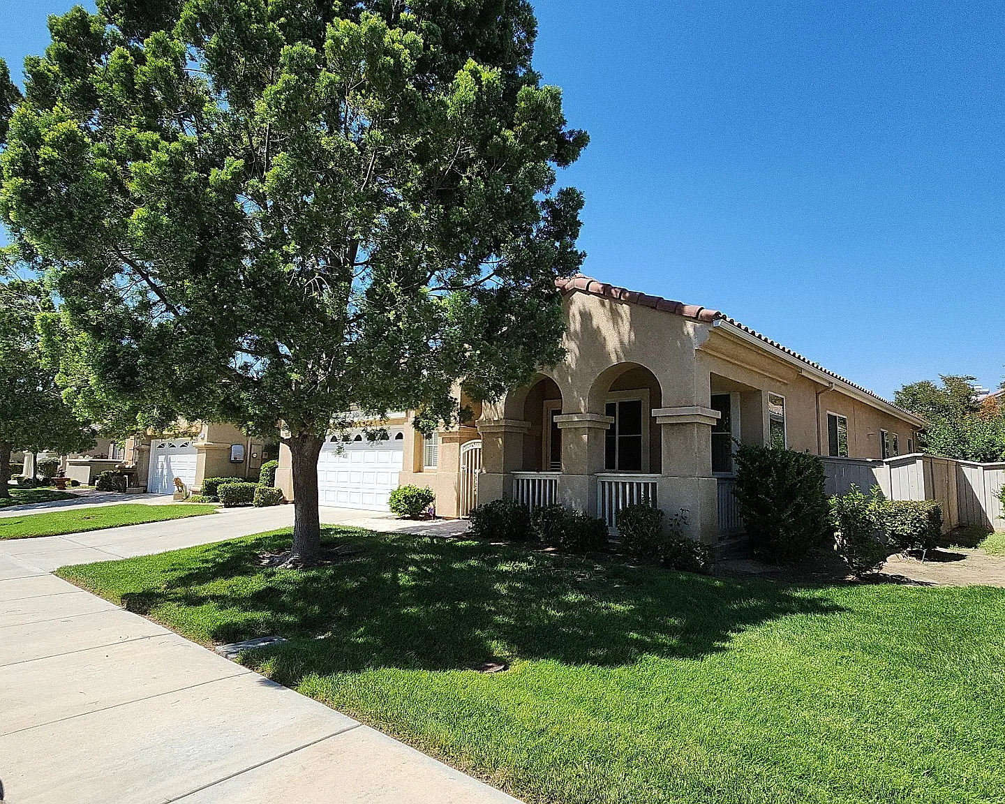 LCL Rental: Beautiful 2BR/2BA Home - The Oasis 55+ Community — Photo 3