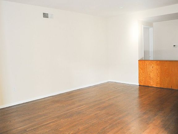 3rd image of 17719 Canehill Ave
