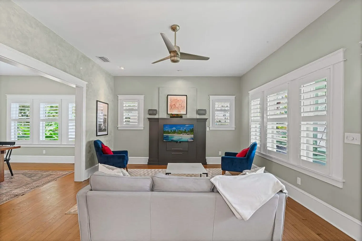 4 bed, 3.0 bath, 1991 sqft, $6,195 — Photo 4