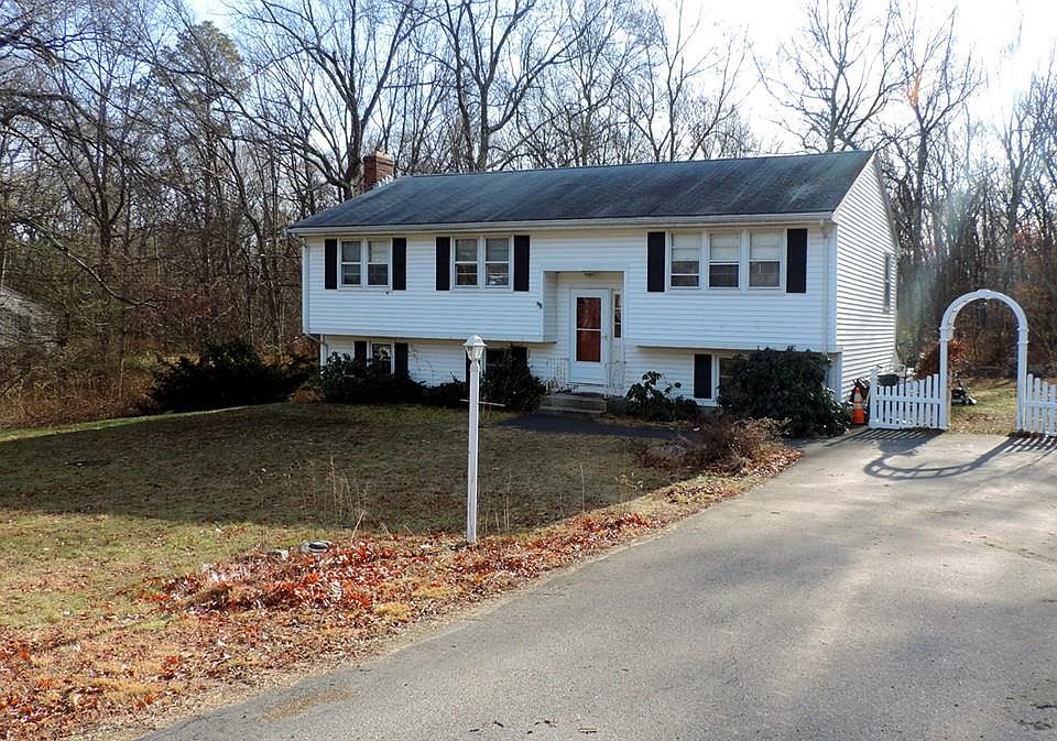1st image of 30 Stoney Brook Ln