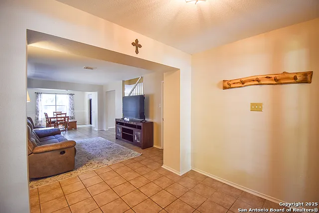 222 Tapwood Ln — Photo 5