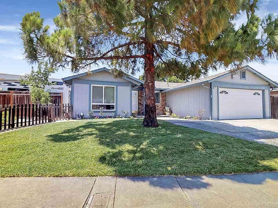 1st image of 2224 Carmel Ct