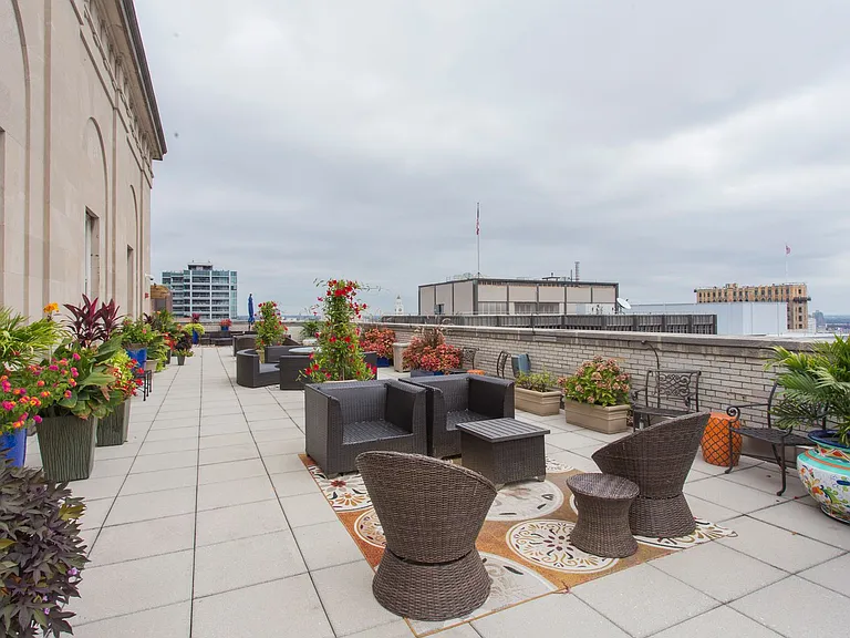 1600 Arch St — Photo 20