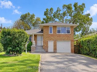 19 Sweeney Dr, Toronto, ON M4A 1T1