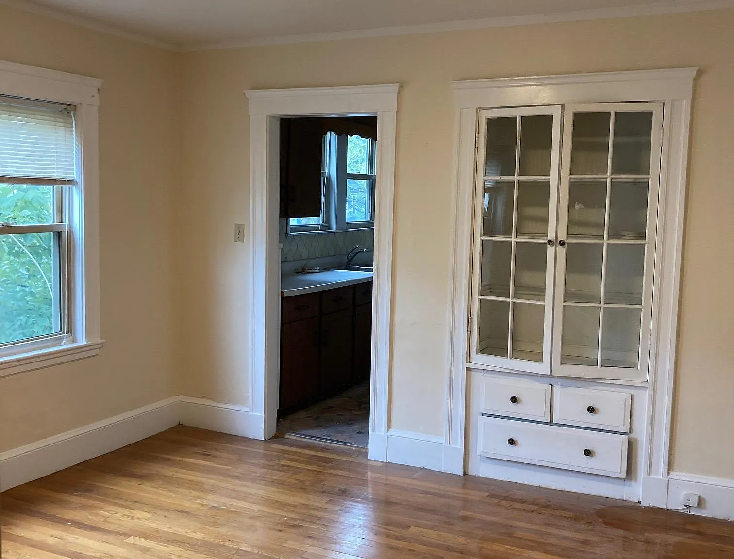 3 bed, $2,650 — Photo 2