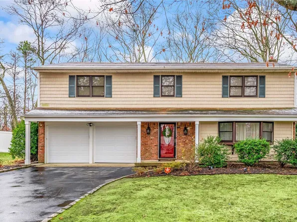 6 Cody Place, Lake Grove, NY 11755