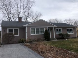 3 Harvey Orchard Ln, Mattapoisett, MA 02739