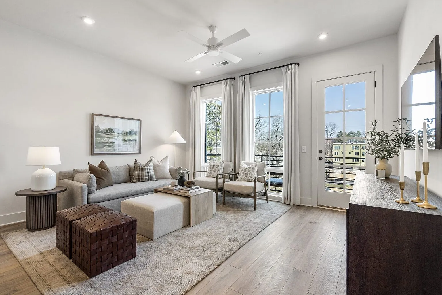 1 bed, 712 sqft, $2,275 — Photo 2