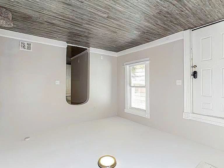 1st image of 4511 Decoursey Ave