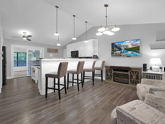 4th image of 4347 Honeywood Ct
