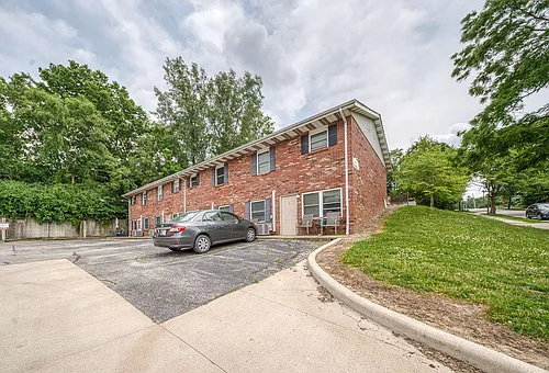 Hillside Apartments Photo 1