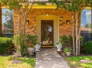 427 Dinalynn Dr, Mesquite, TX 75149