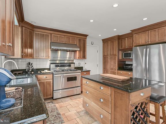 3rd image of 403 Green Grove Ct #64