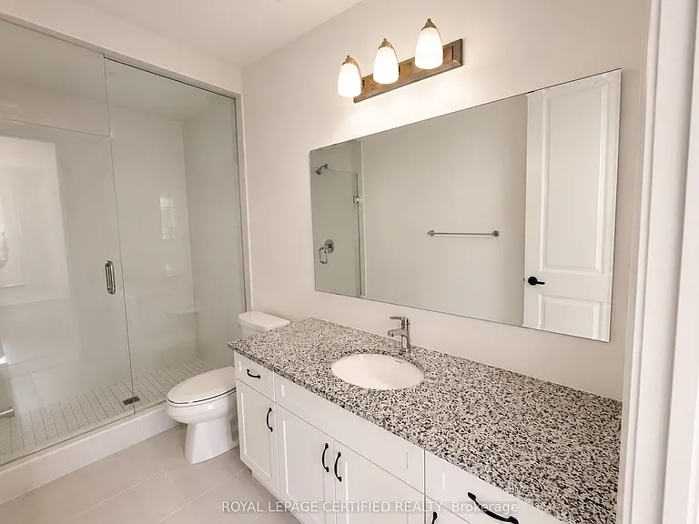 1514 Moira Cres — Photo 12