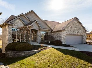 12006 Sycamore Lakes Ct, Fort Wayne, IN 46814