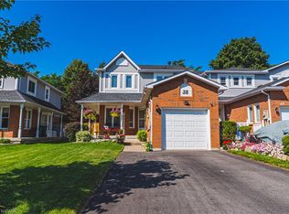 38 Fairgreen Close, Cambridge, ON N1T 1T6