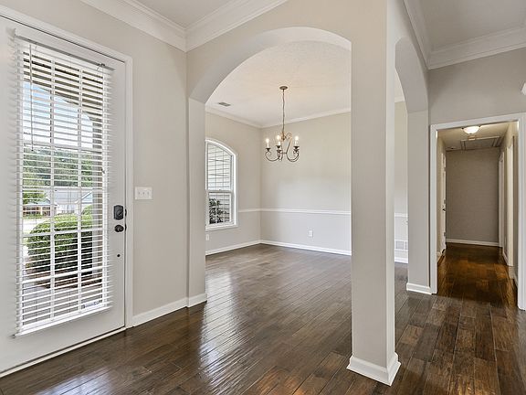 5th image of 5510 Sylvania Dr SE