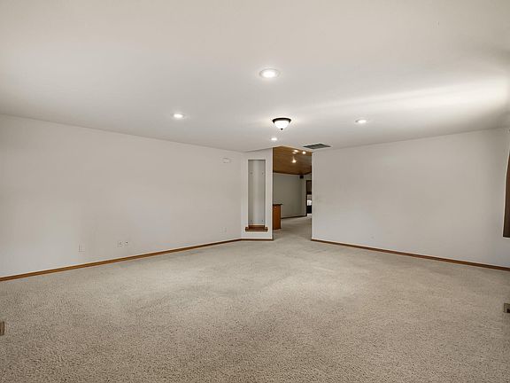4th image of 126 Rebeccas Way