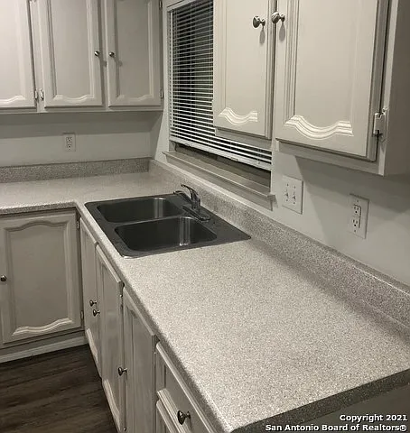 12615 Mount Defiance St — Photo 5